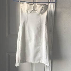 Beautiful strapless zara dress